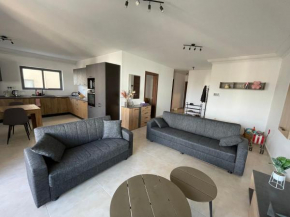 Blue Skies Family Apartment with Terrace
